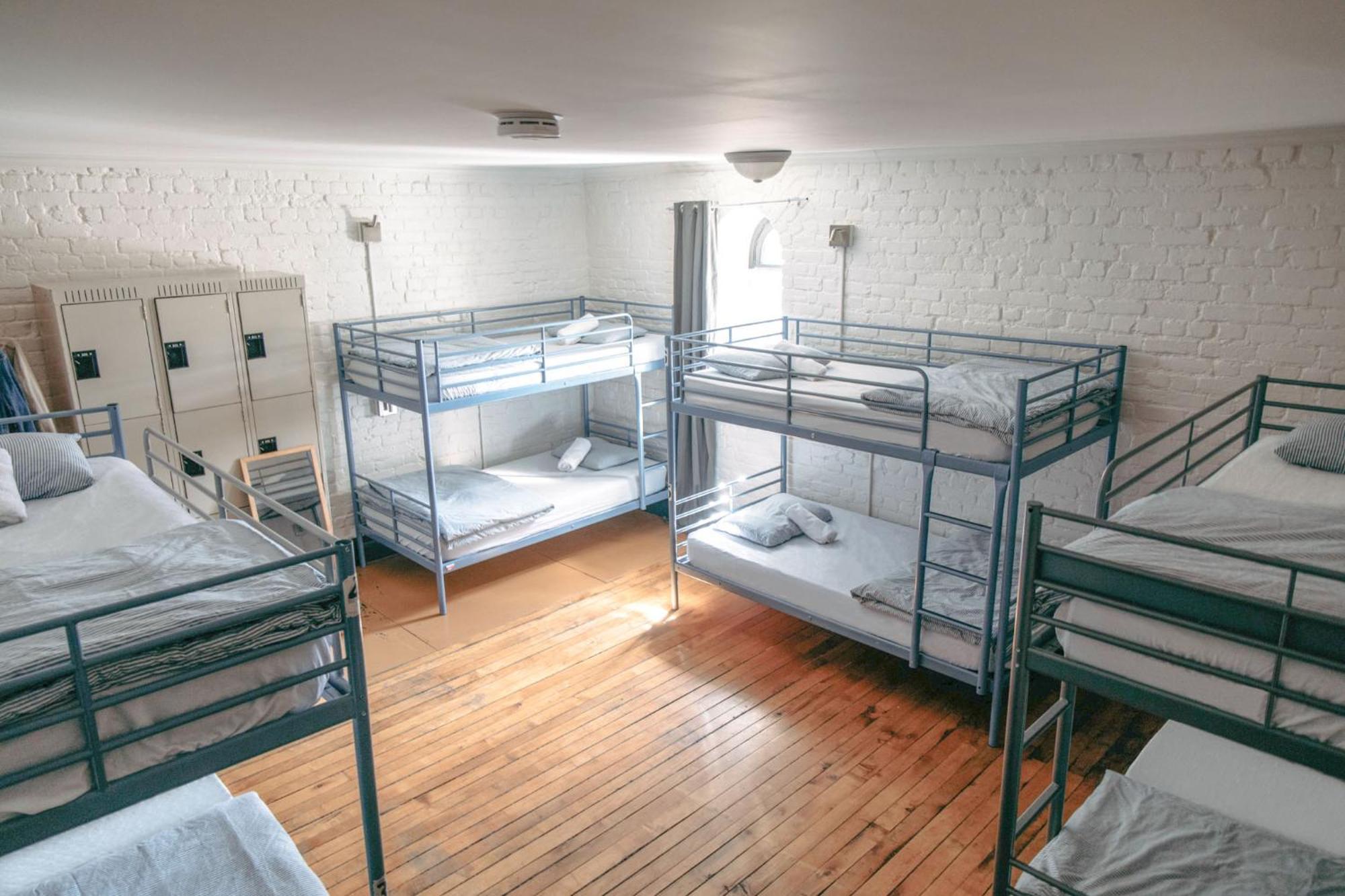 Saintlo Ottawa Jail Hostel Екстер'єр фото