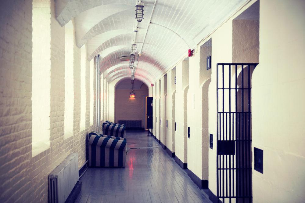 Saintlo Ottawa Jail Hostel Екстер'єр фото