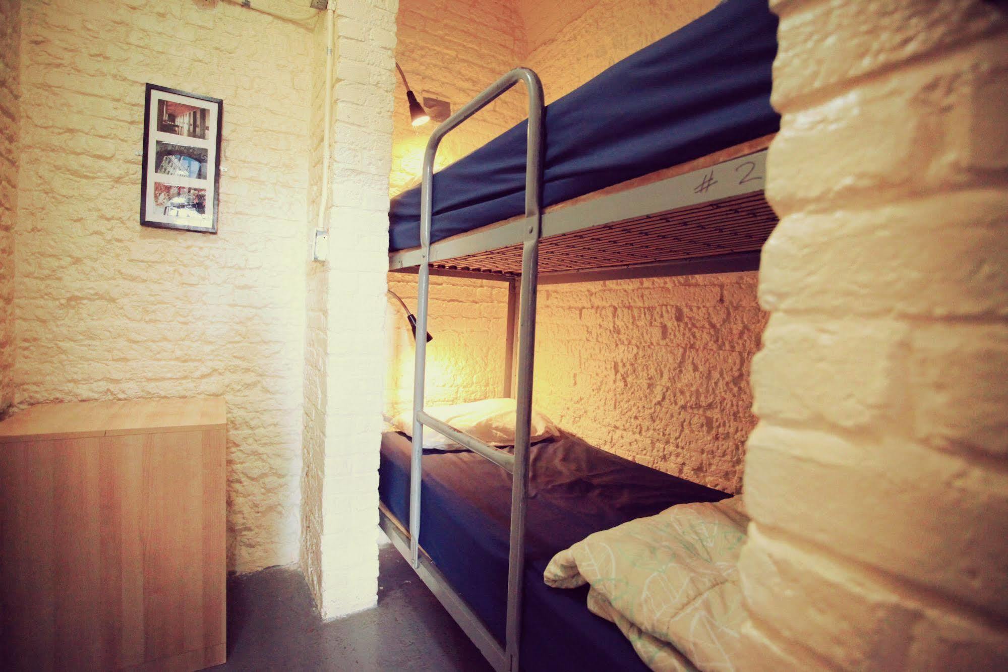 Saintlo Ottawa Jail Hostel Екстер'єр фото